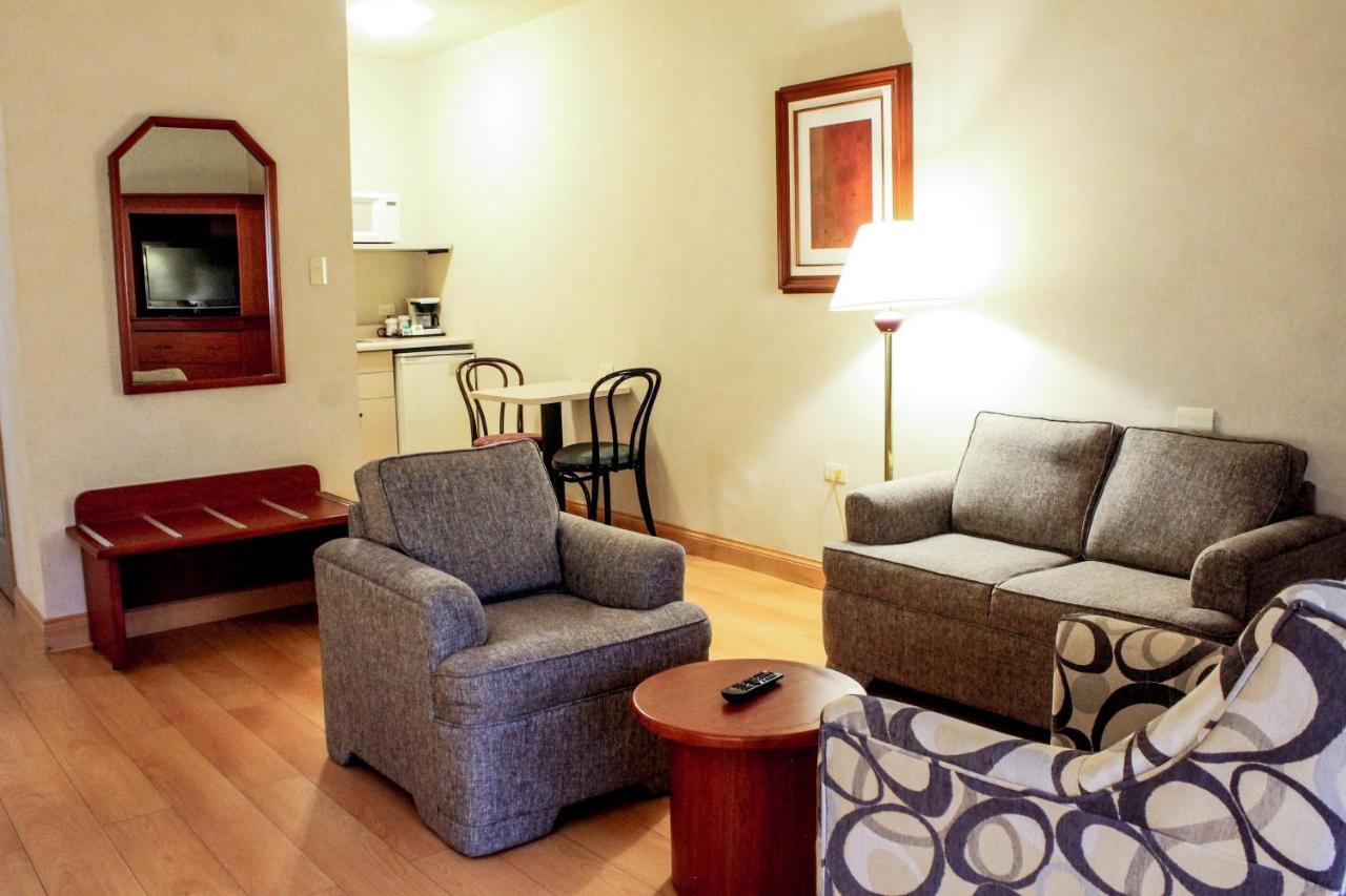 Holiday Inn Express Chihuahua By Ihg Exterior photo