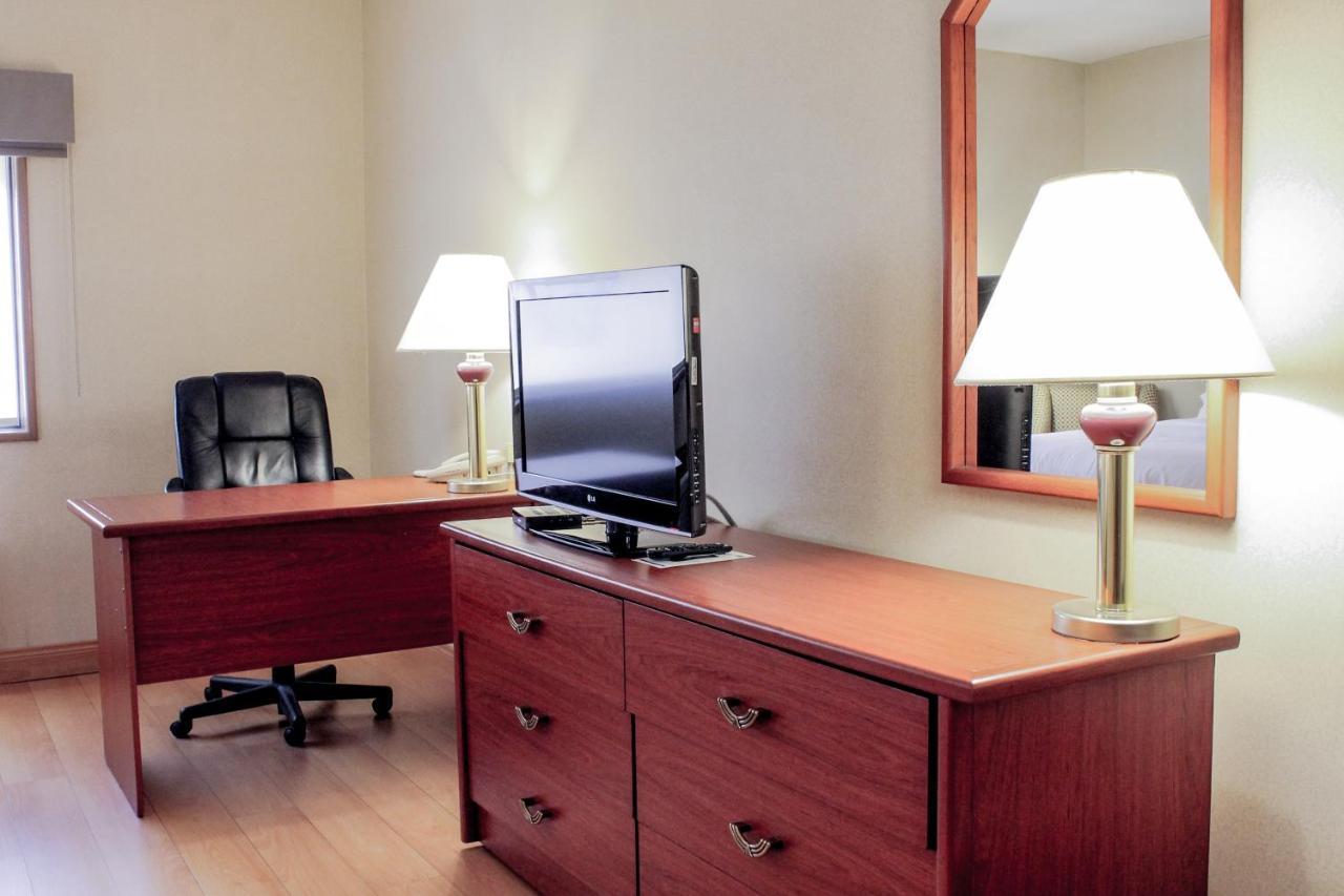 Holiday Inn Express Chihuahua By Ihg Exterior photo
