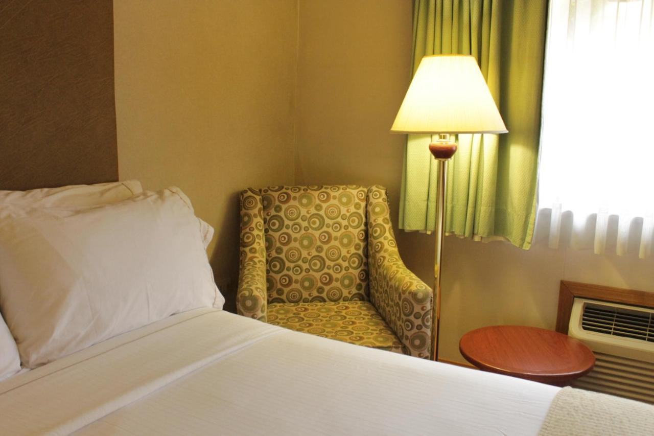 Holiday Inn Express Chihuahua By Ihg Exterior photo