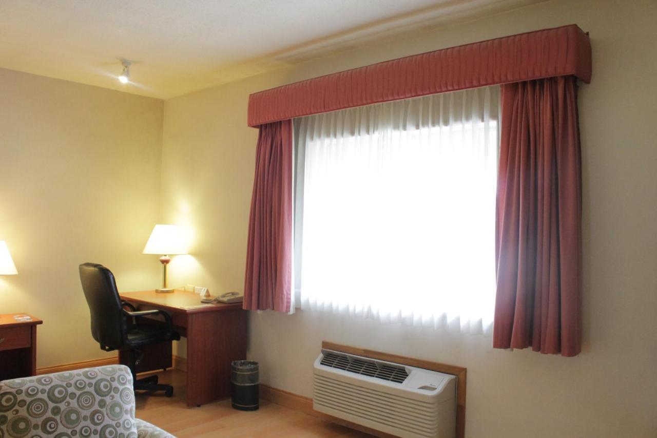 Holiday Inn Express Chihuahua By Ihg Exterior photo