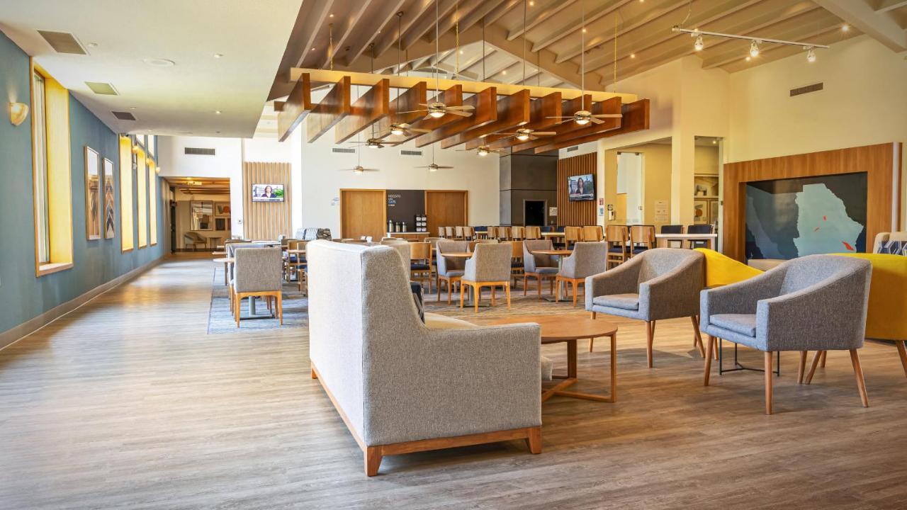 Holiday Inn Express Chihuahua By Ihg Exterior photo