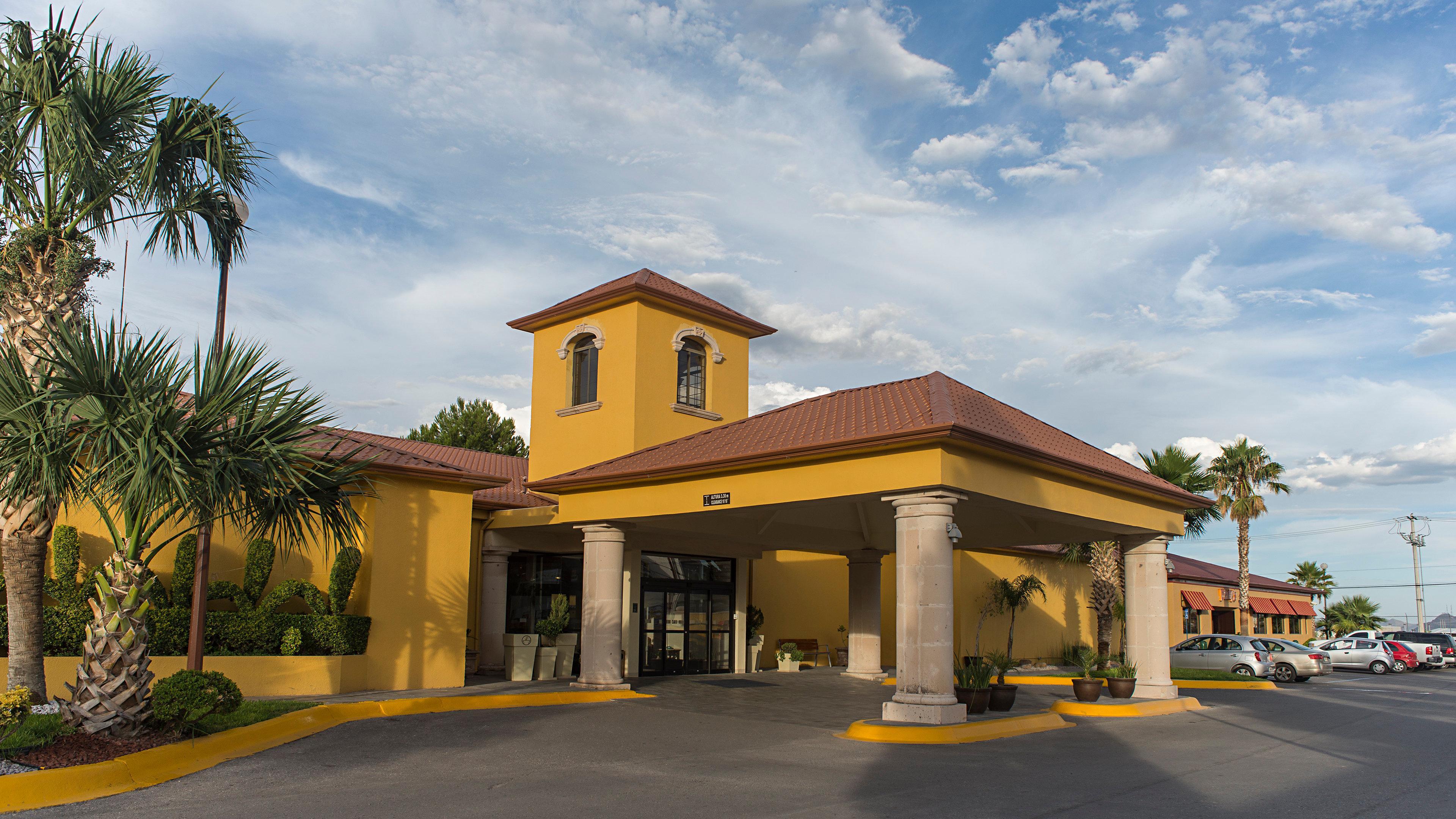 Holiday Inn Express Chihuahua By Ihg Exterior photo