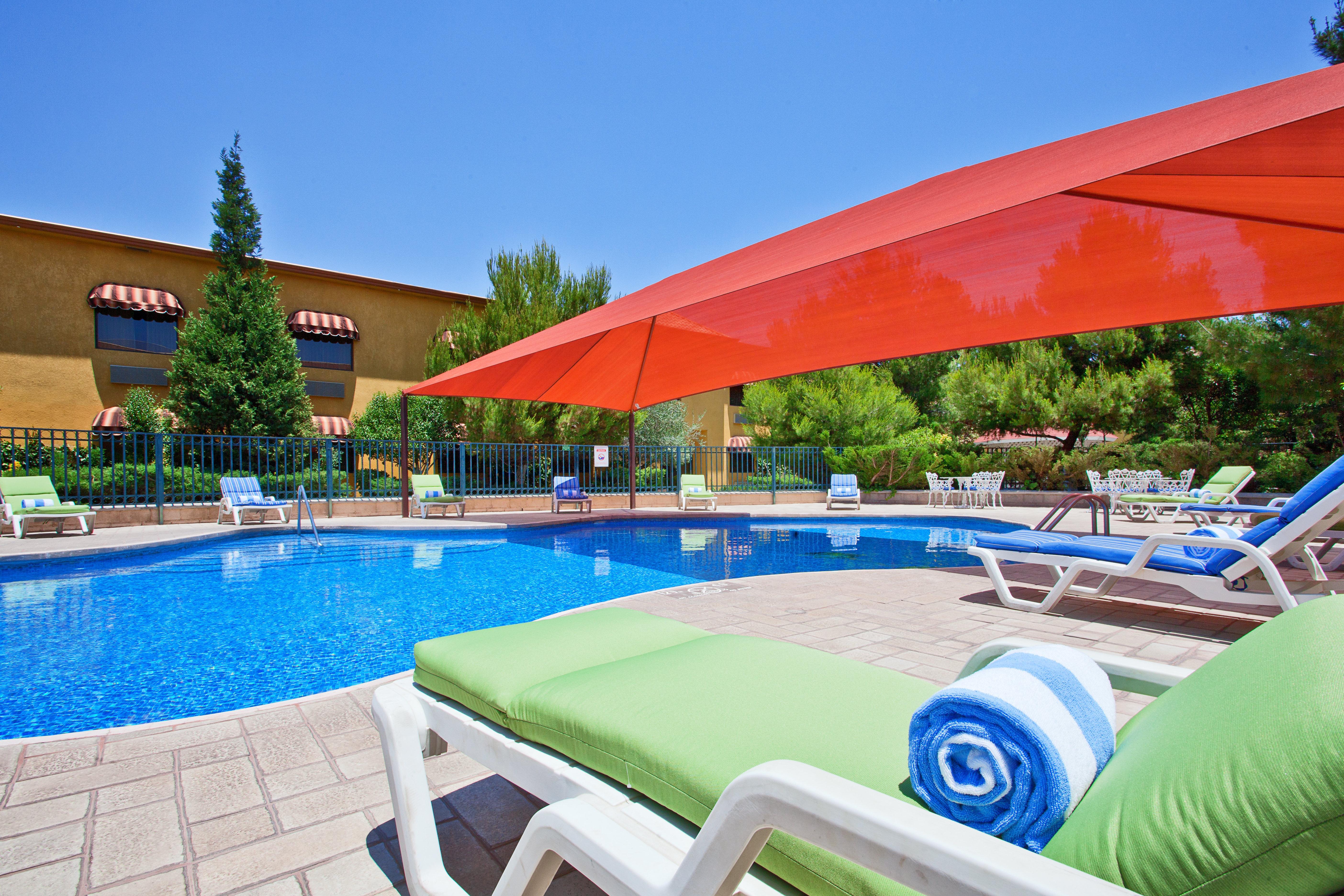 Holiday Inn Express Chihuahua By Ihg Exterior photo