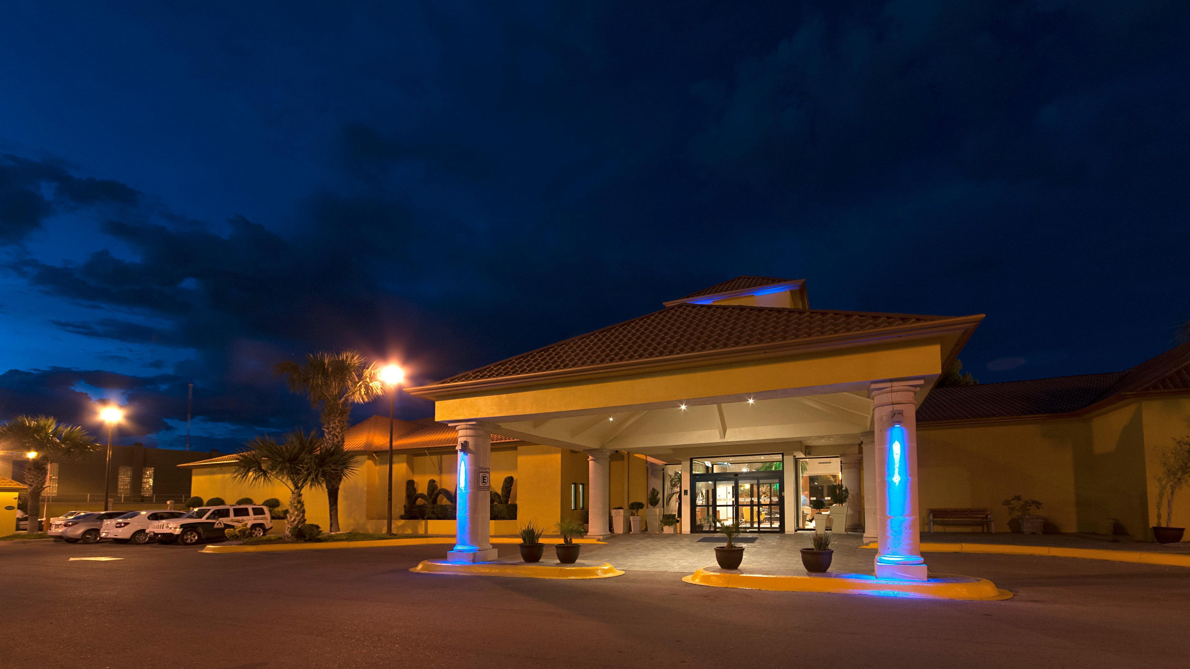 Holiday Inn Express Chihuahua By Ihg Exterior photo
