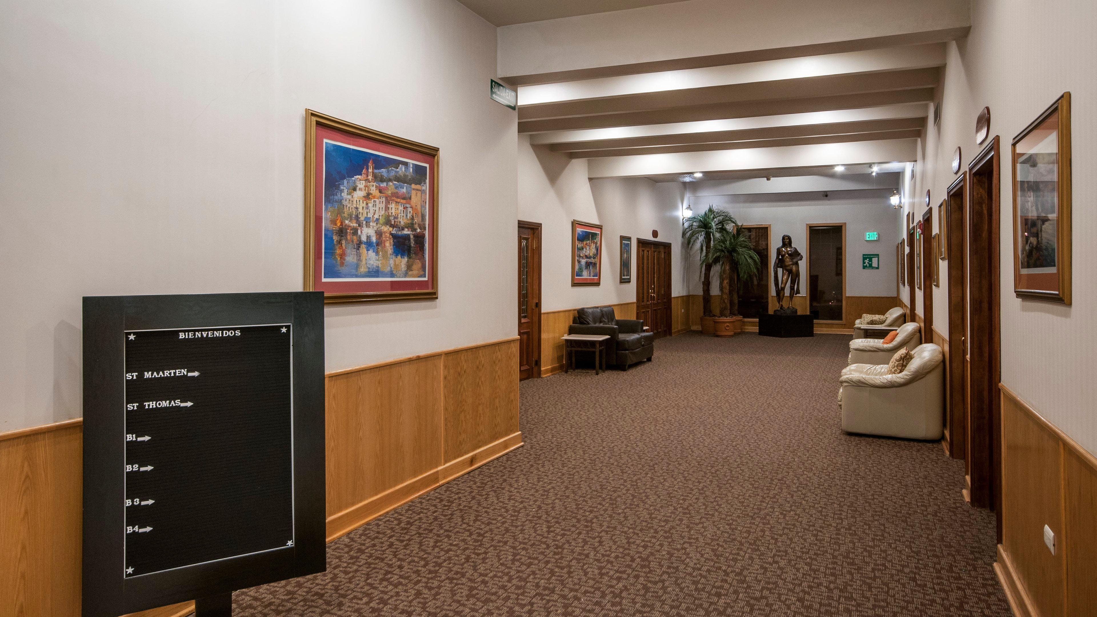 Holiday Inn Express Chihuahua By Ihg Exterior photo